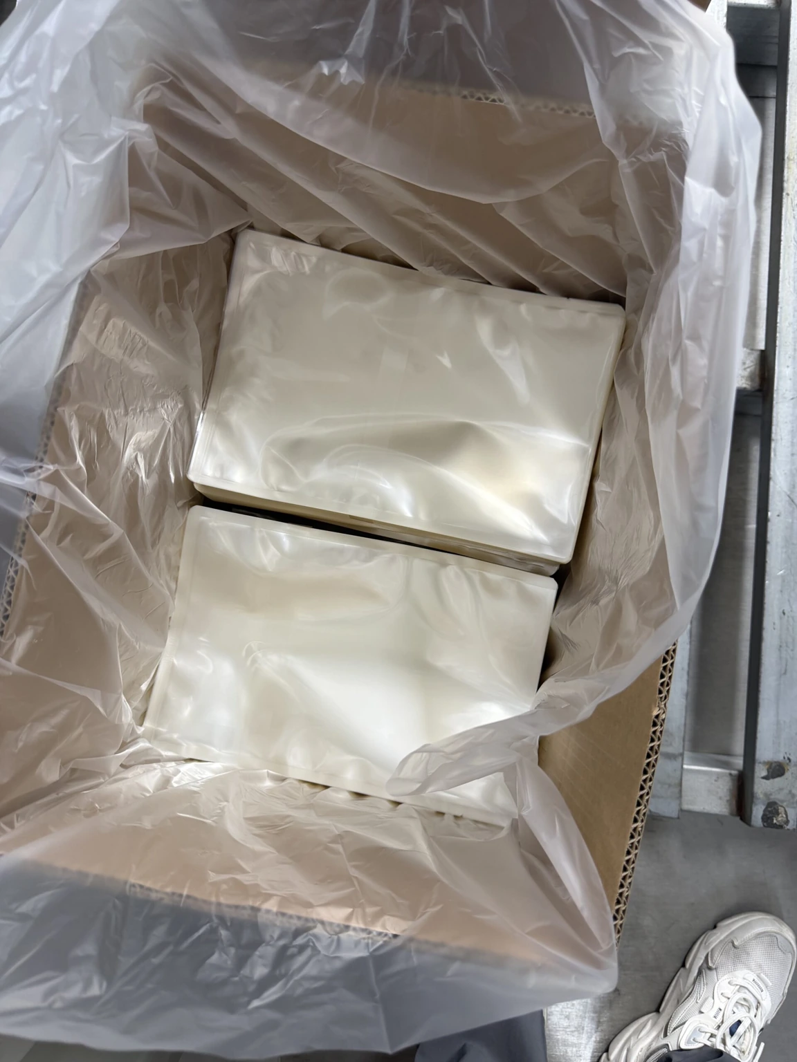Vacuum bag samples — packed pouches
